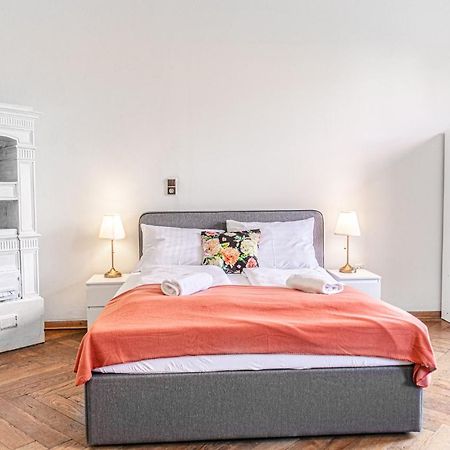 Gorgeous 1Br Apt Near Akh Hospital Виена Екстериор снимка