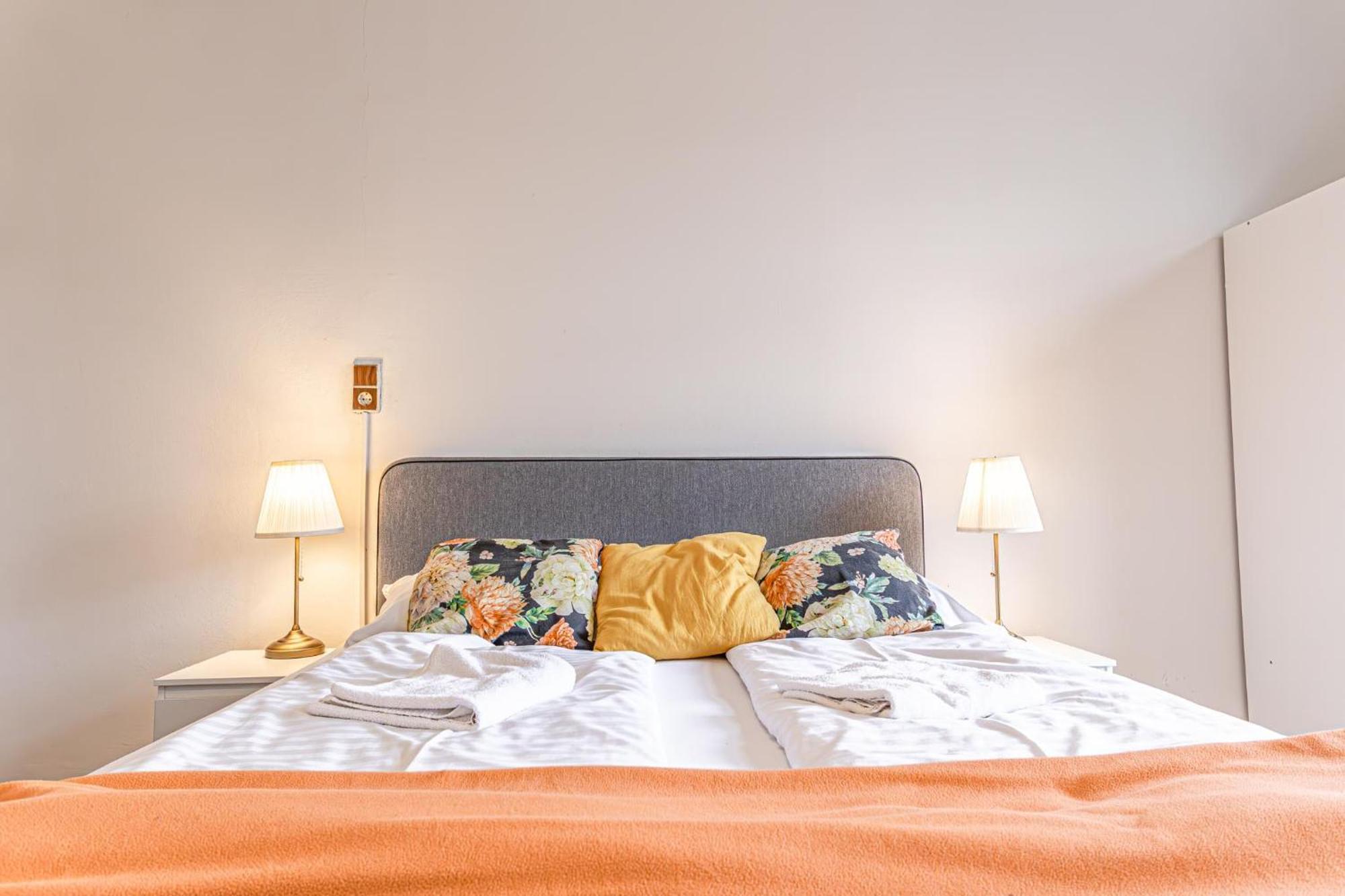 Gorgeous 1Br Apt Near Akh Hospital Виена Екстериор снимка