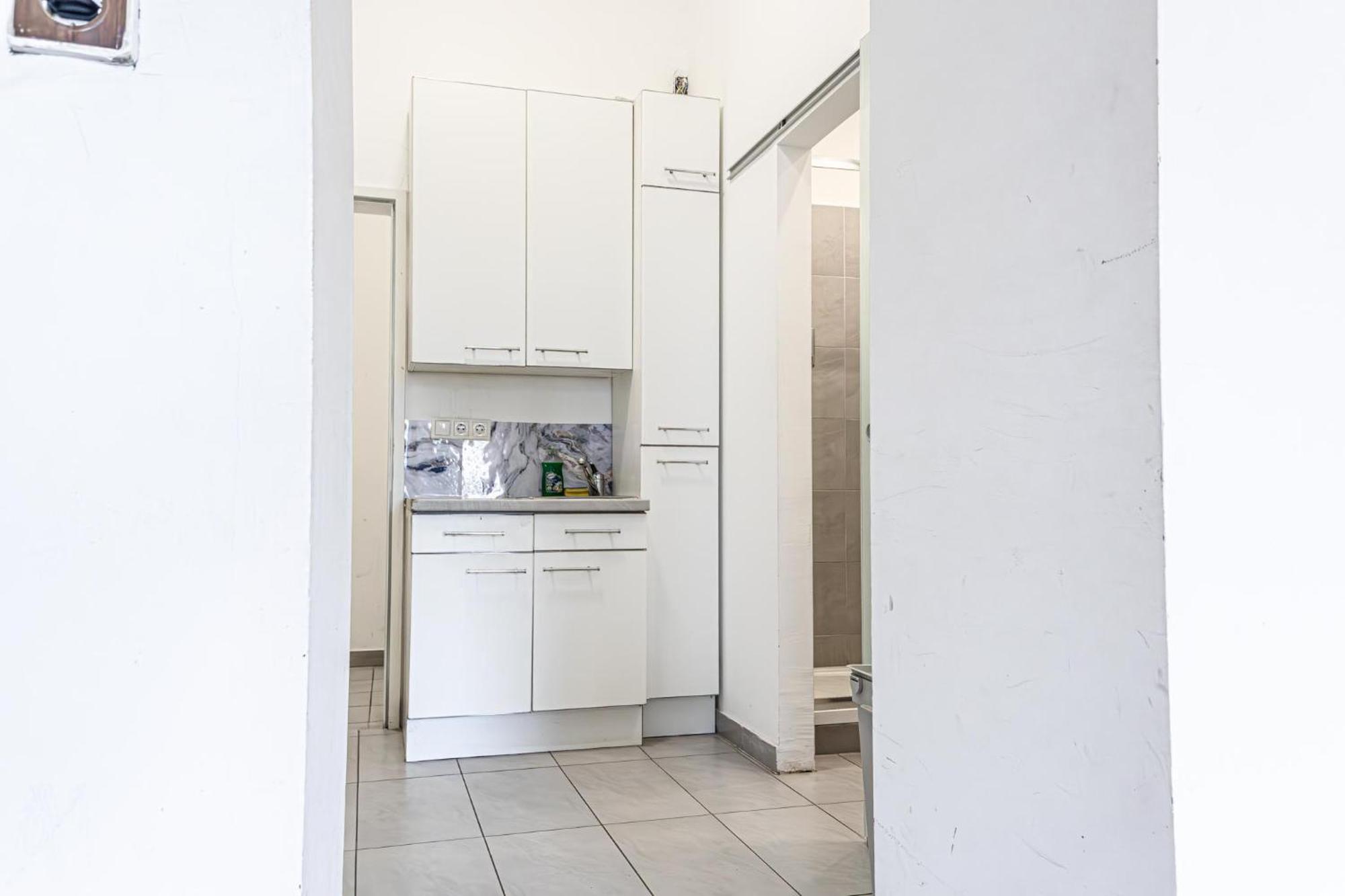 Gorgeous 1Br Apt Near Akh Hospital Виена Екстериор снимка