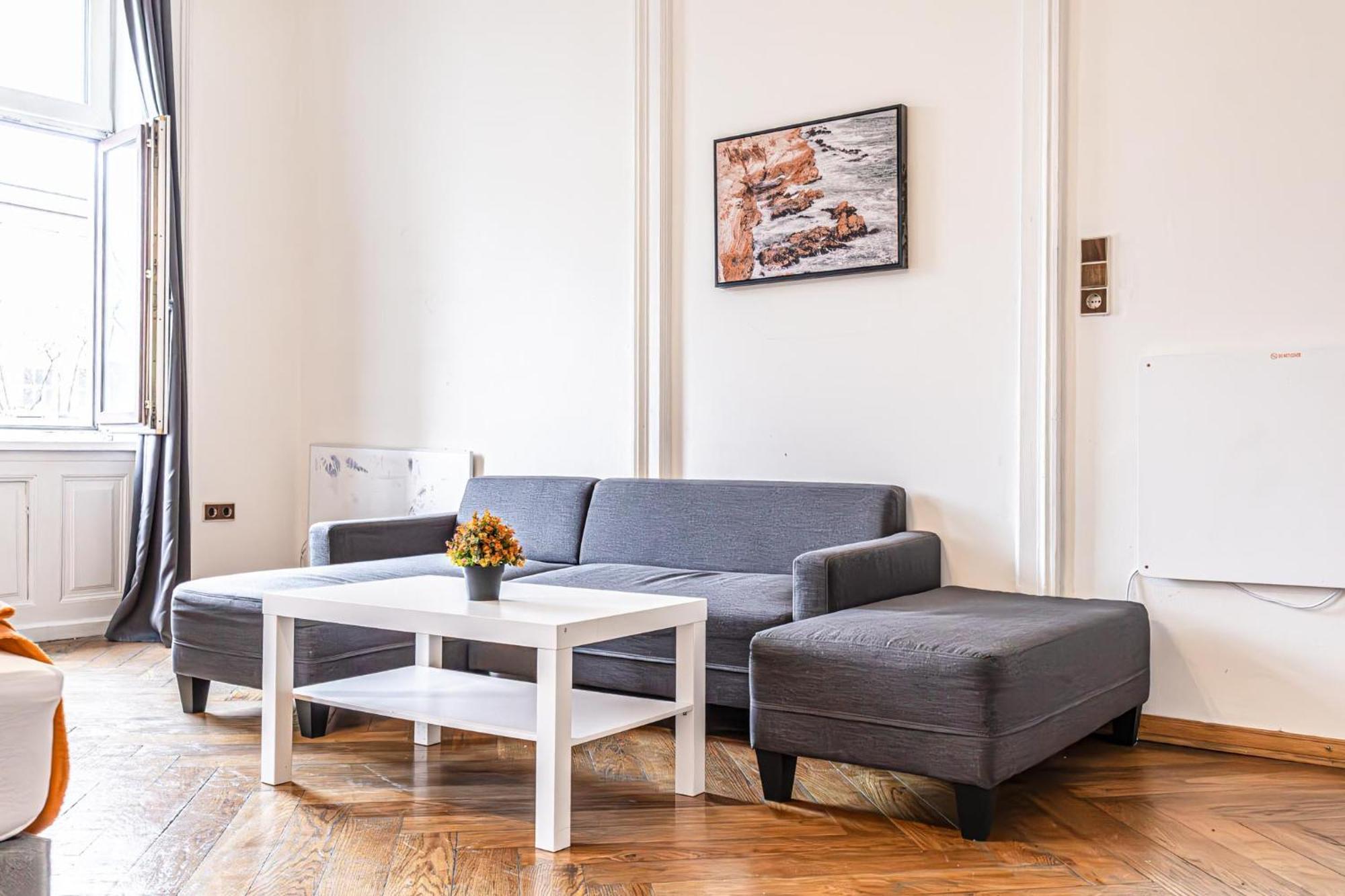 Gorgeous 1Br Apt Near Akh Hospital Виена Екстериор снимка
